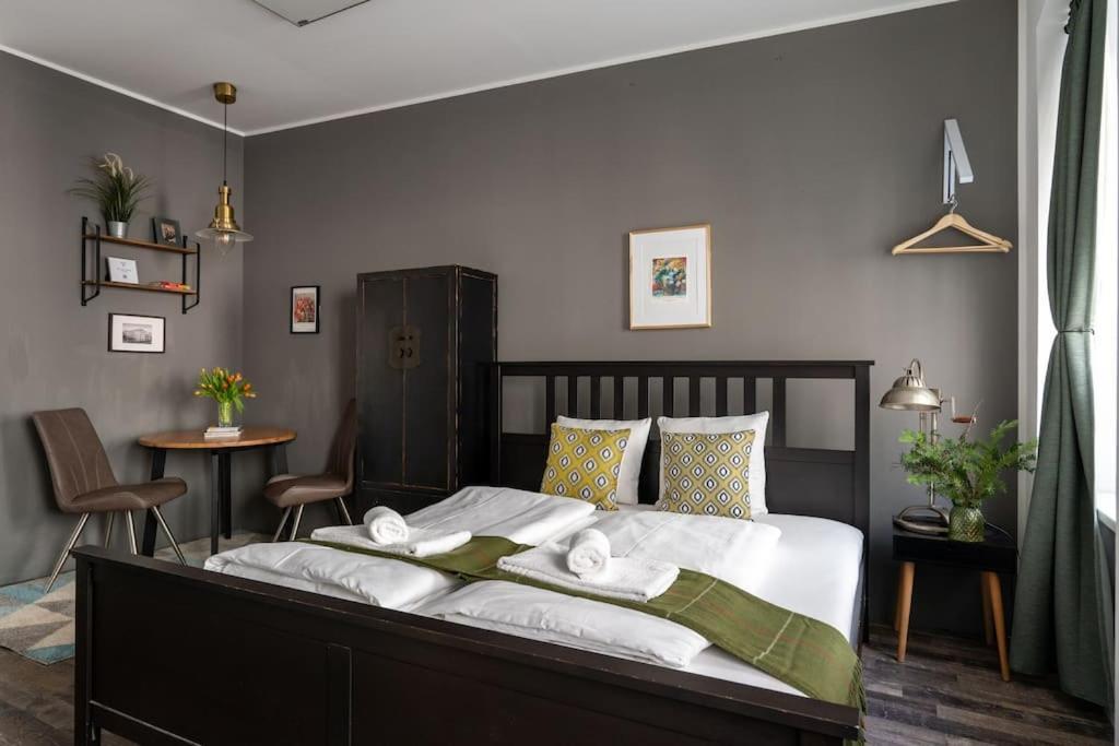 Sleek Studio By City Center By Hm Vienna Esterno foto