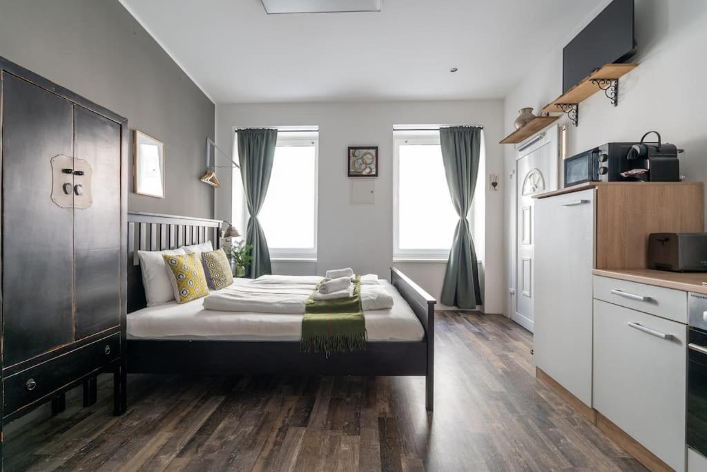 Sleek Studio By City Center By Hm Vienna Esterno foto